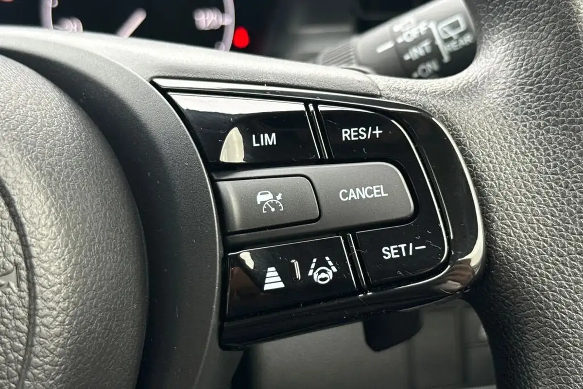 2023-honda-hr-v-15-i-mmd-elegance-big-38