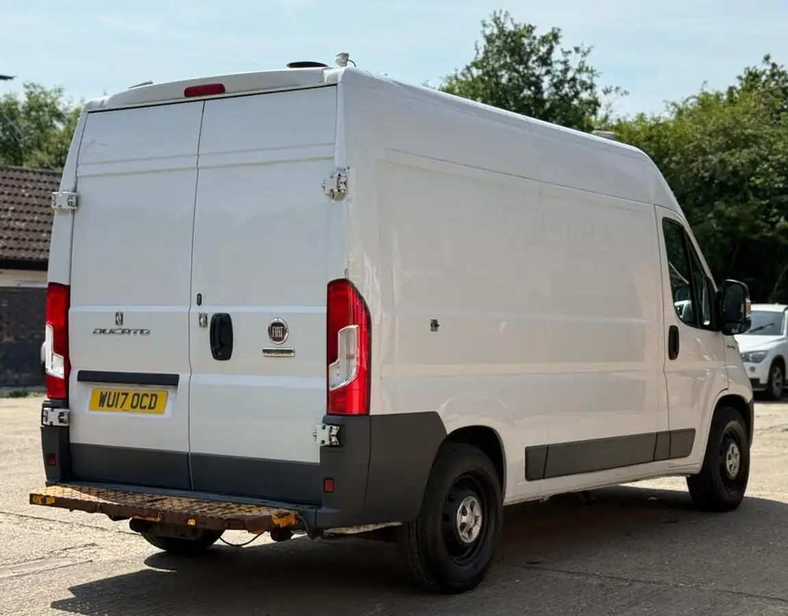 2017-fiat-ducato-20td-35-lh2-panel-big-8