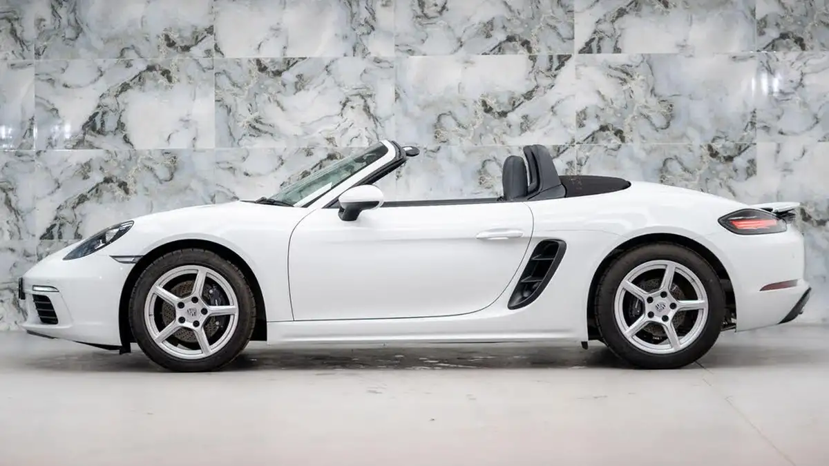 2024-porsche-boxster-718-20-boxster-big-9