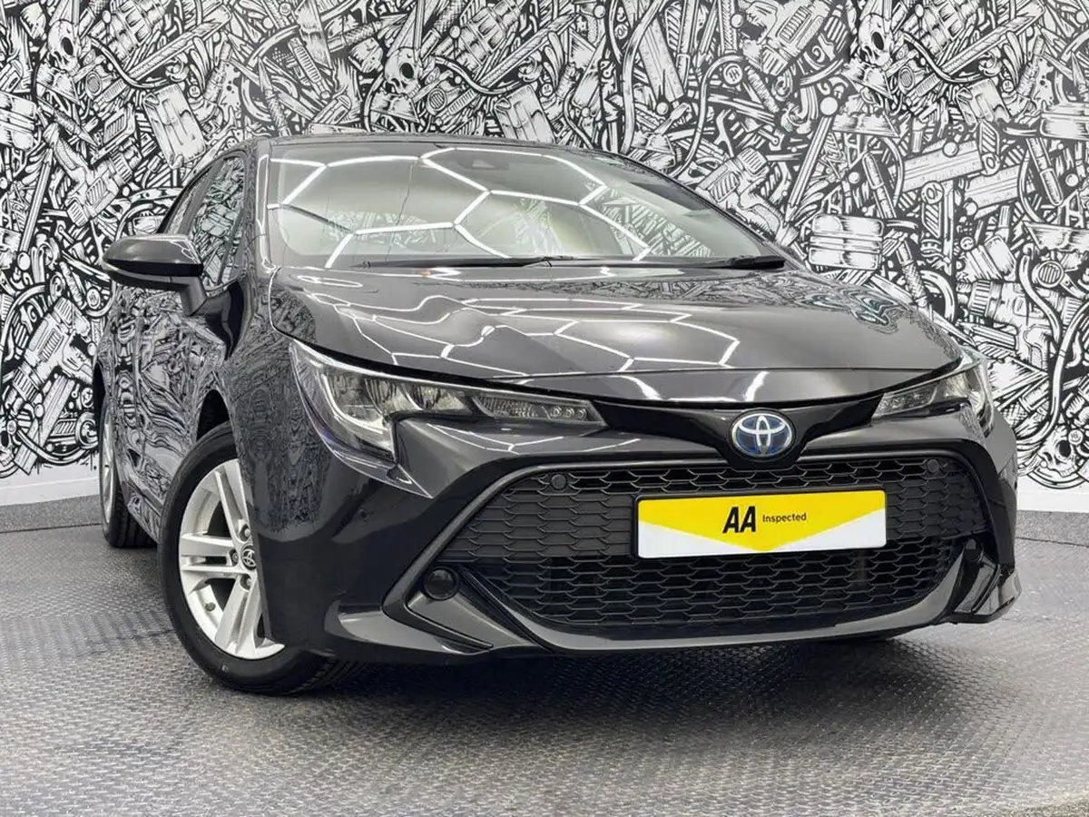 2020-toyota-corolla-18-vvt-i-icon-tech-spare-wheel-hatchback-5d-big-3