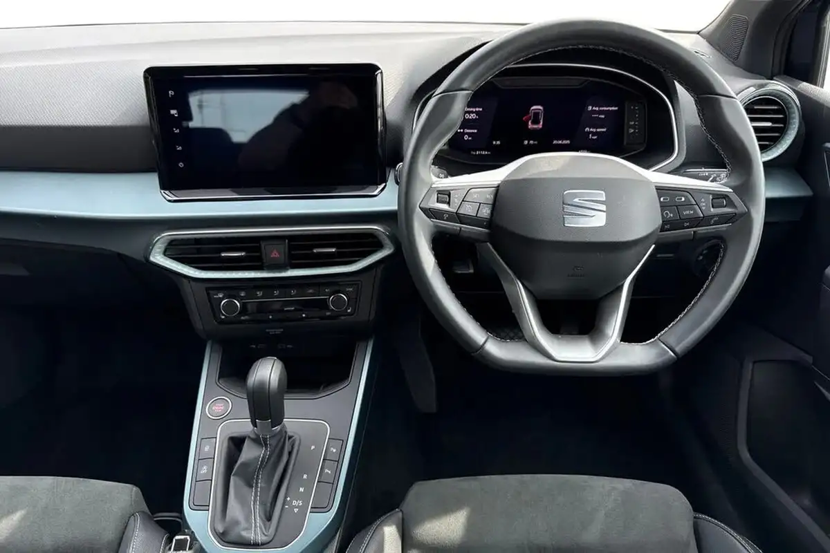 2025-seat-arona-10-tsi-xperience-lux-dsg-big-16