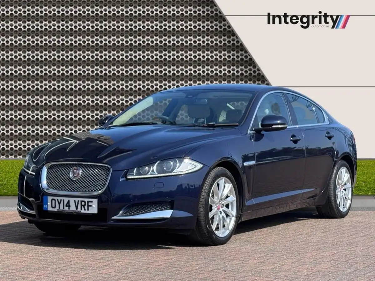 2014-jaguar-xf-30td-premium-luxury-saloon-4d-big-6