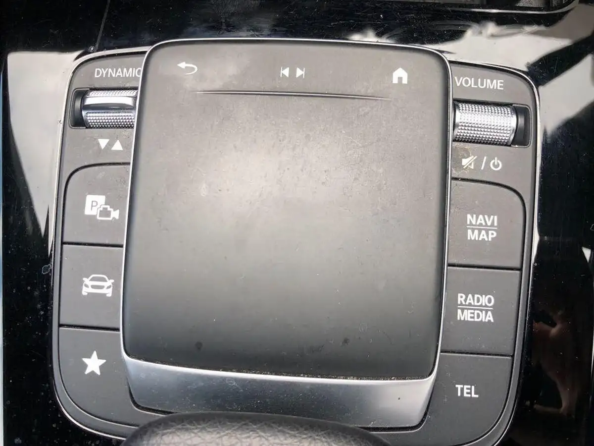 2021-mercedes-benz-a-class-13-a180-amg-line-executive-hatchback-5d-7g-dct-big-24