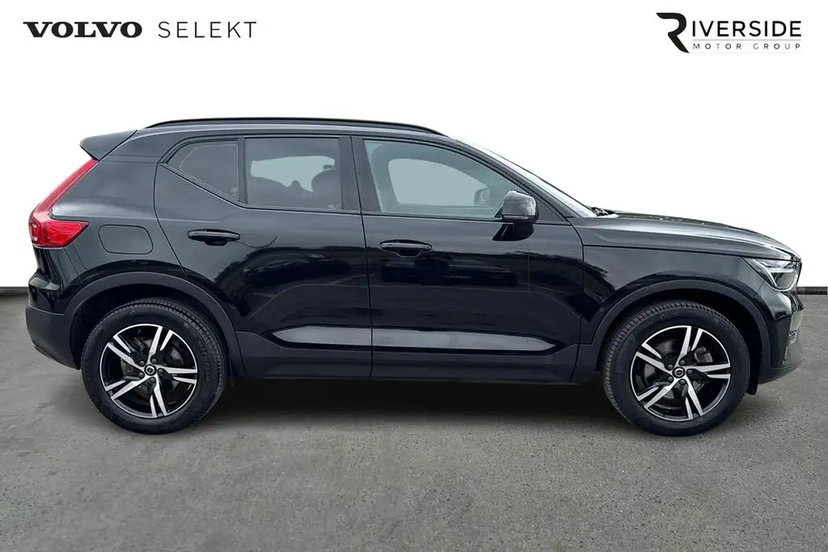 2022-volvo-xc40-20-b3-plus-big-3