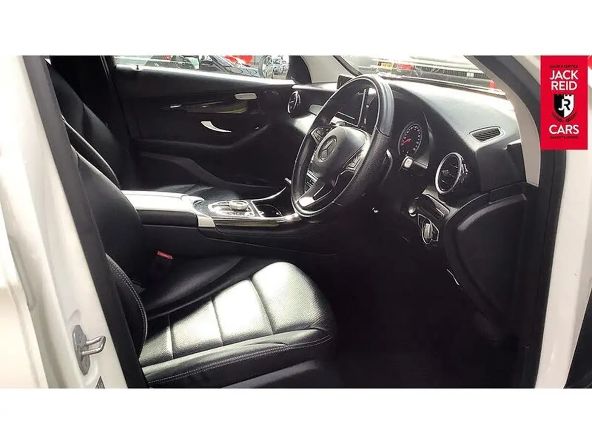 2018-mercedes-benz-glc-class-21d-glc220d-urban-edition-big-2