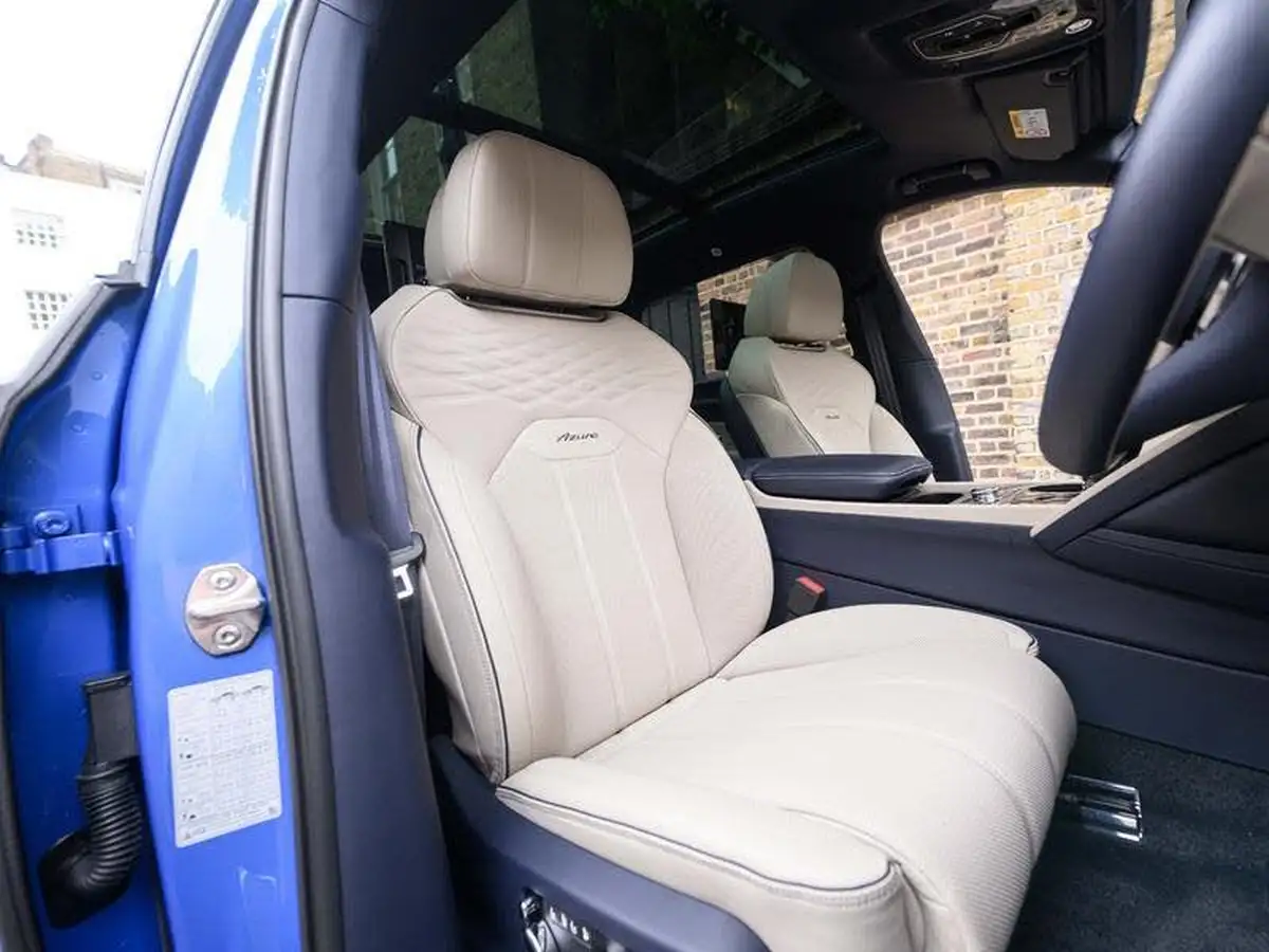 2024-bentley-bentayga-40-v8-extended-wheelbase-azure-big-26