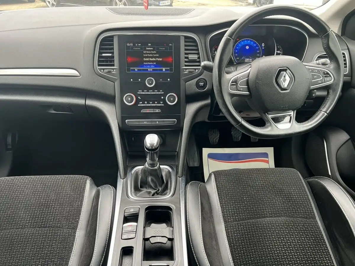 2017-renault-megane-16dci-dynamique-nav-hatchback-big-26
