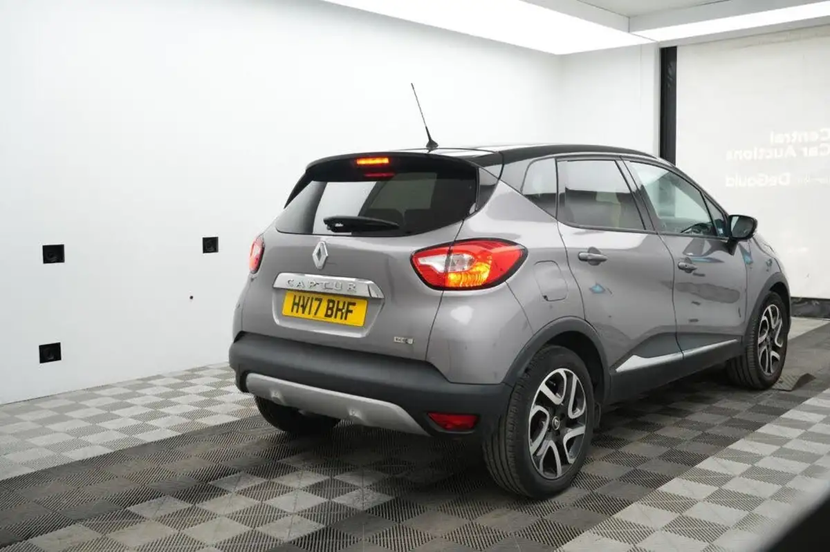 2017-renault-captur-15dci-signature-nav-110bhp-energy-ss-big-6