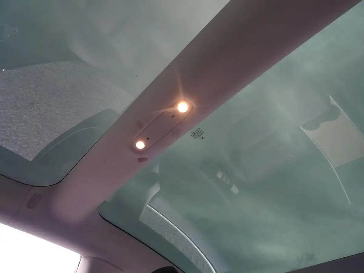 2020-tesla-model-3-e-long-range-big-14