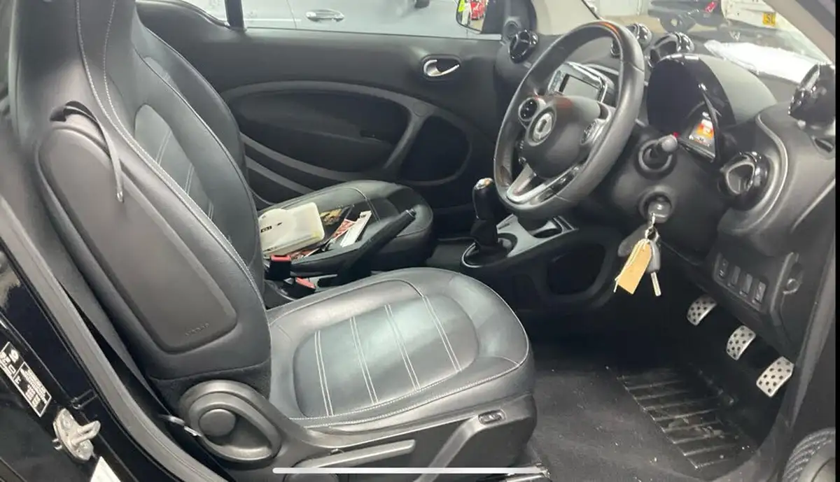 2016-smart-fortwo-10-edition-black-big-10