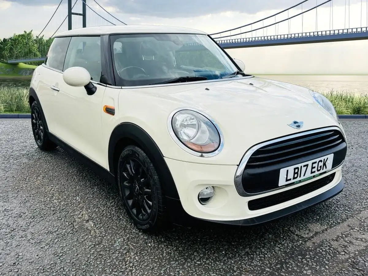 2017-mini-cooper-12-one-3d-big-0