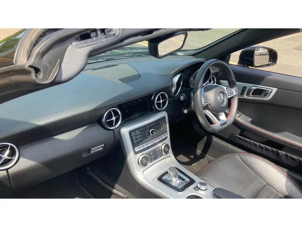 2017-mercedes-benz-slc-21d-slc250d-amg-line-big-8