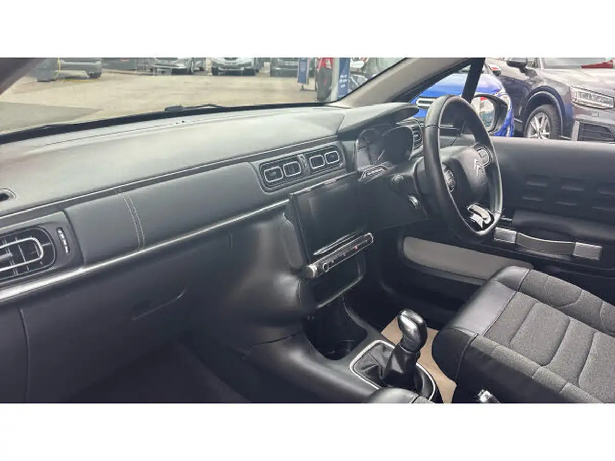 2022-citroen-c3-12-puretech-saint-james-83ps-big-8
