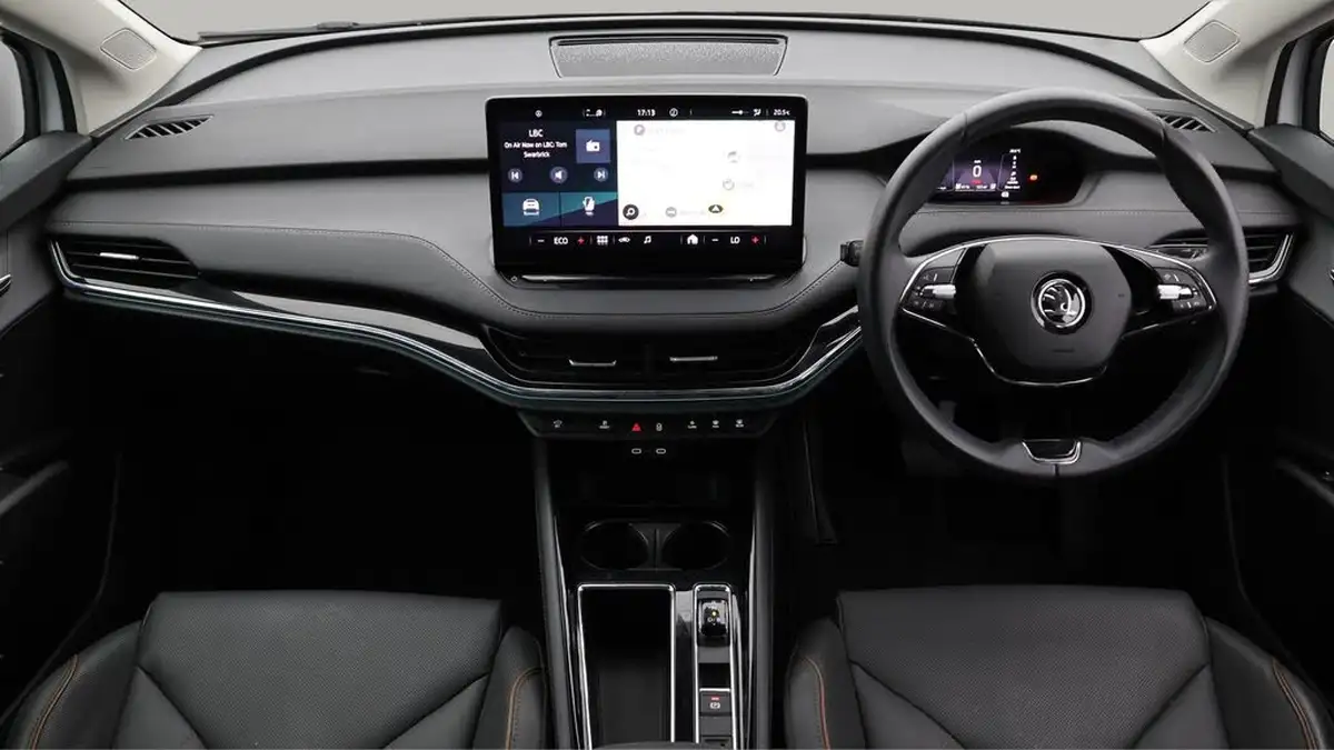2022-skoda-enyaq-e-60-big-13