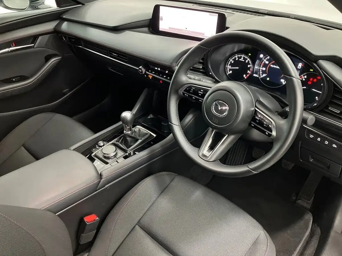 2024-mazda-mazda3-25-e-skyactiv-g-homura-big-8