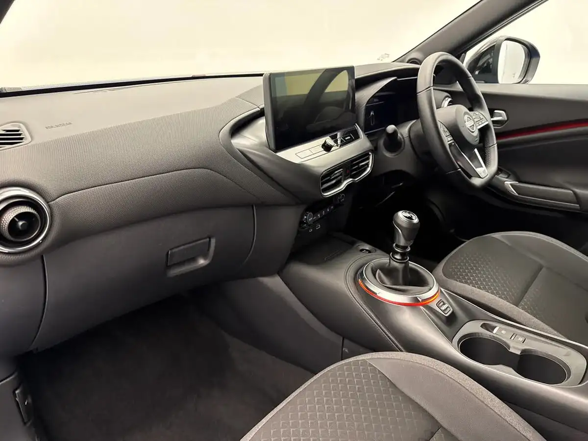 2024-nissan-juke-10-dig-t-n-connecta-big-3