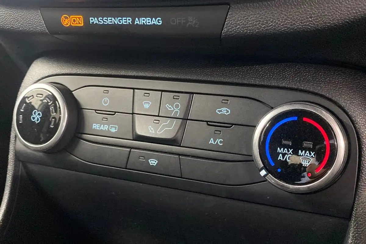 2020-ford-fiesta-10t-st-line-edition-95ps-5d-big-21
