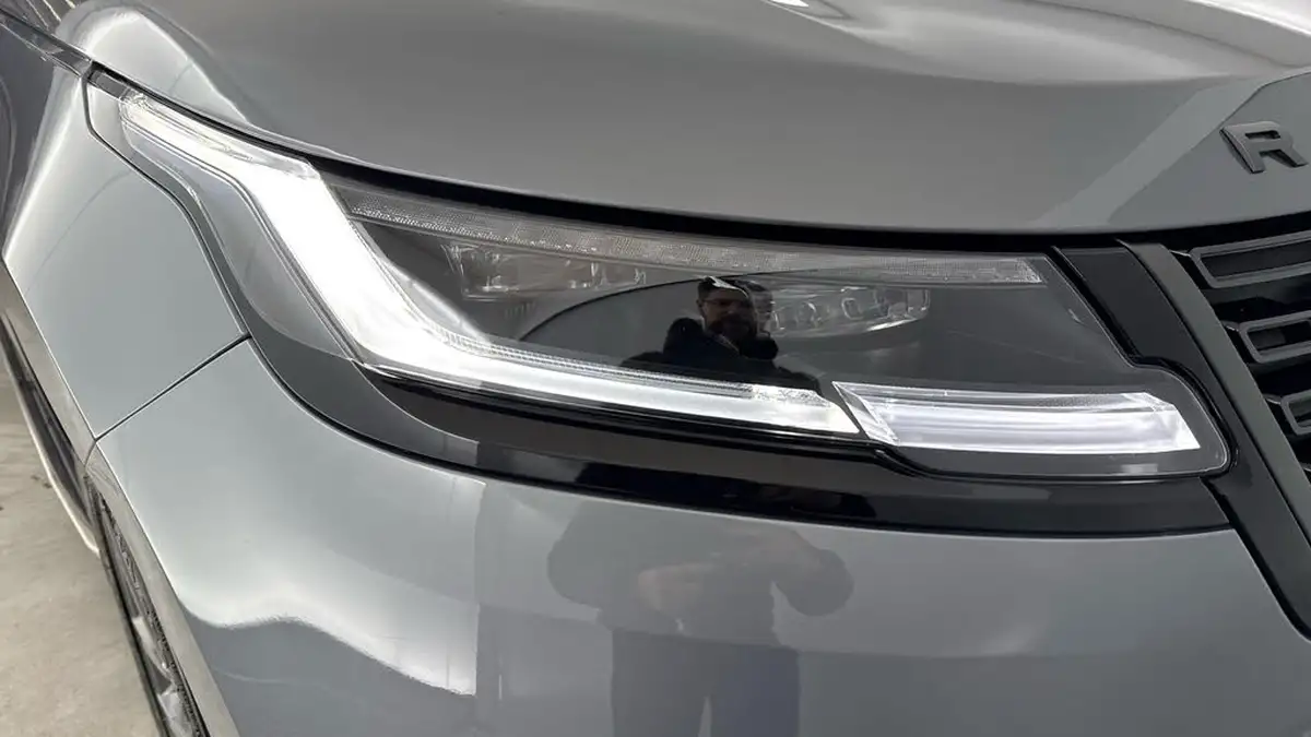 2023-land-rover-range-rover-velar-20-d200-dynamic-se-big-25
