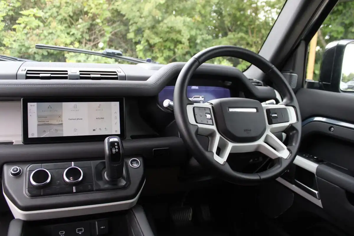 2021-land-rover-110-defender-30-d300-hard-top-se-110-big-9