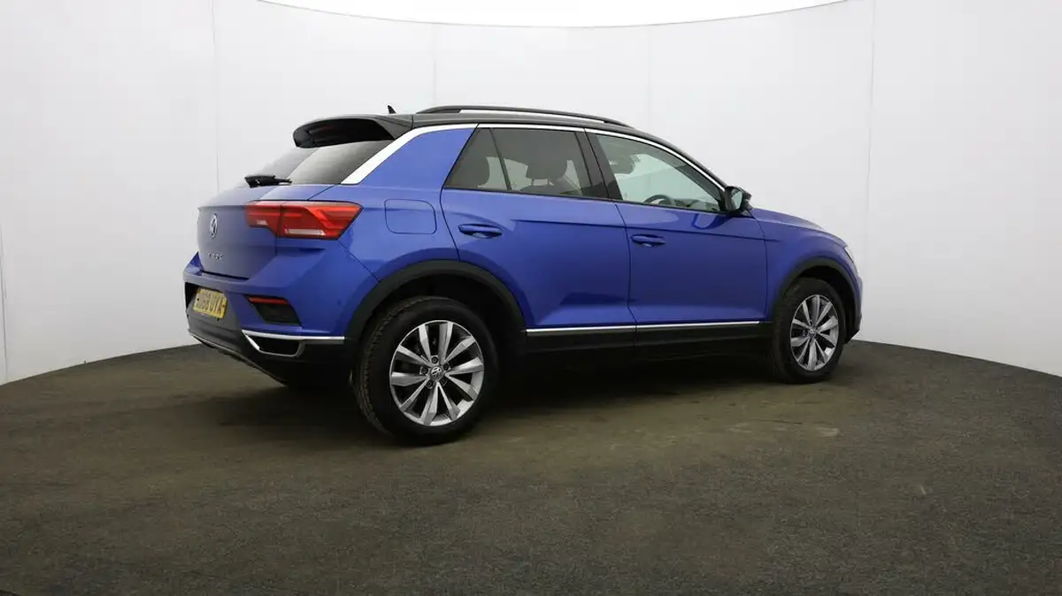 2018-volkswagen-t-roc-15-tsi-design-big-48