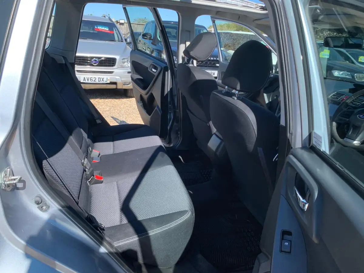 2015-subaru-forester-20-xe-150ps-1995cc-lineartronic-big-41