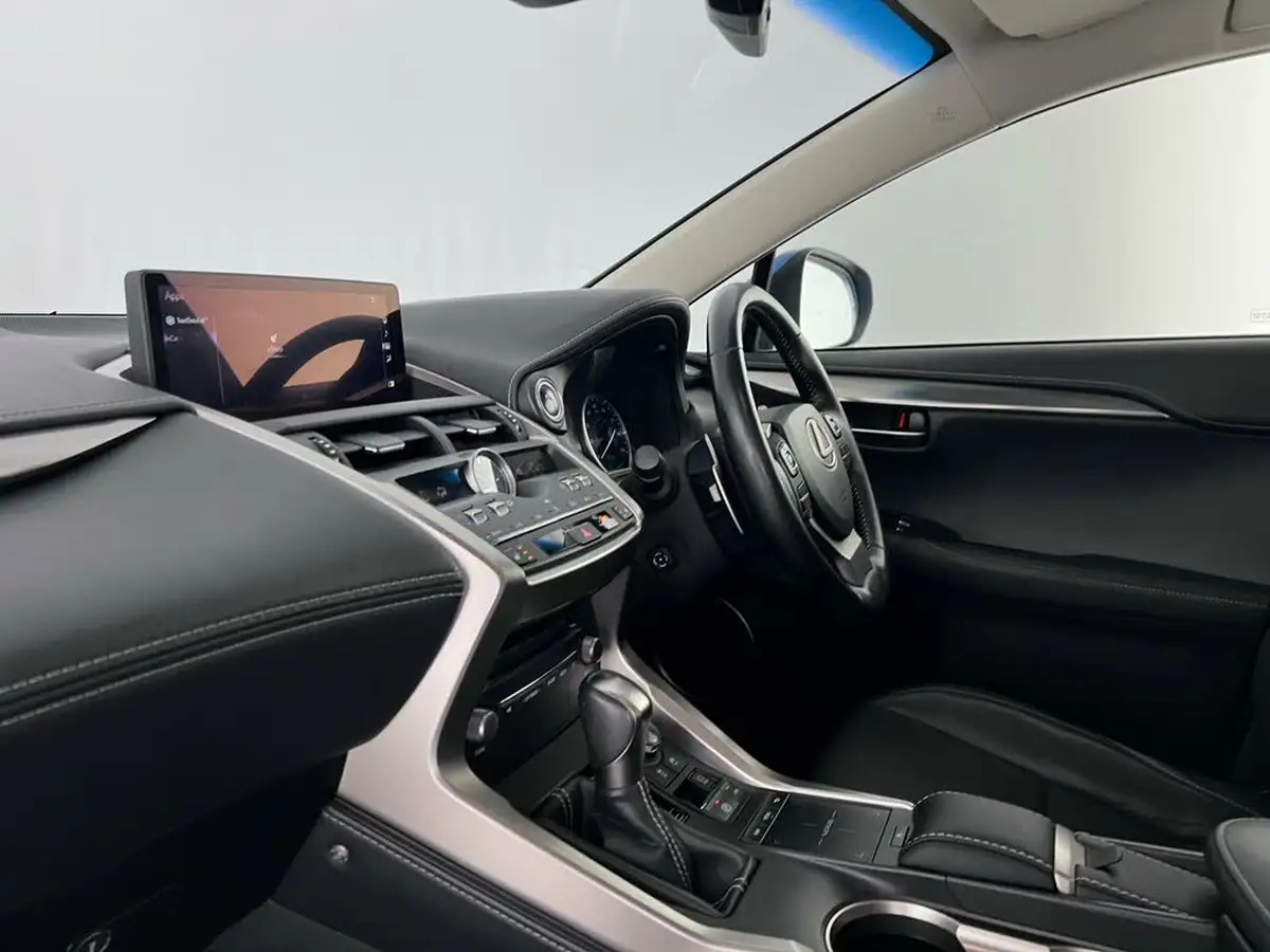 2018-lexus-nx-300h-25-se-4wd-big-19