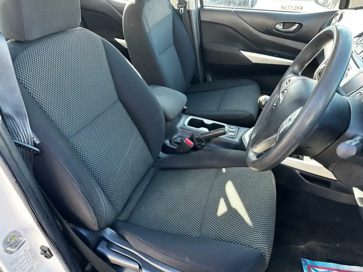2018-nissan-navara-23dci-acenta-double-big-17