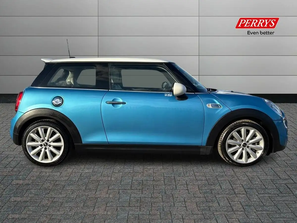2017-mini-cooper-20-cooper-s-ss-hatchback-3d-sport-auto-big-2
