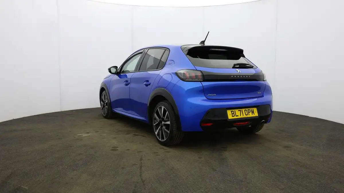 2022-peugeot-208-15-bluehdi-gt-100bhp-big-27