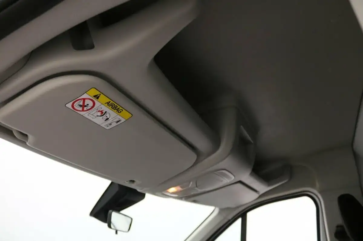2022-maxus-deliver-9-big-27