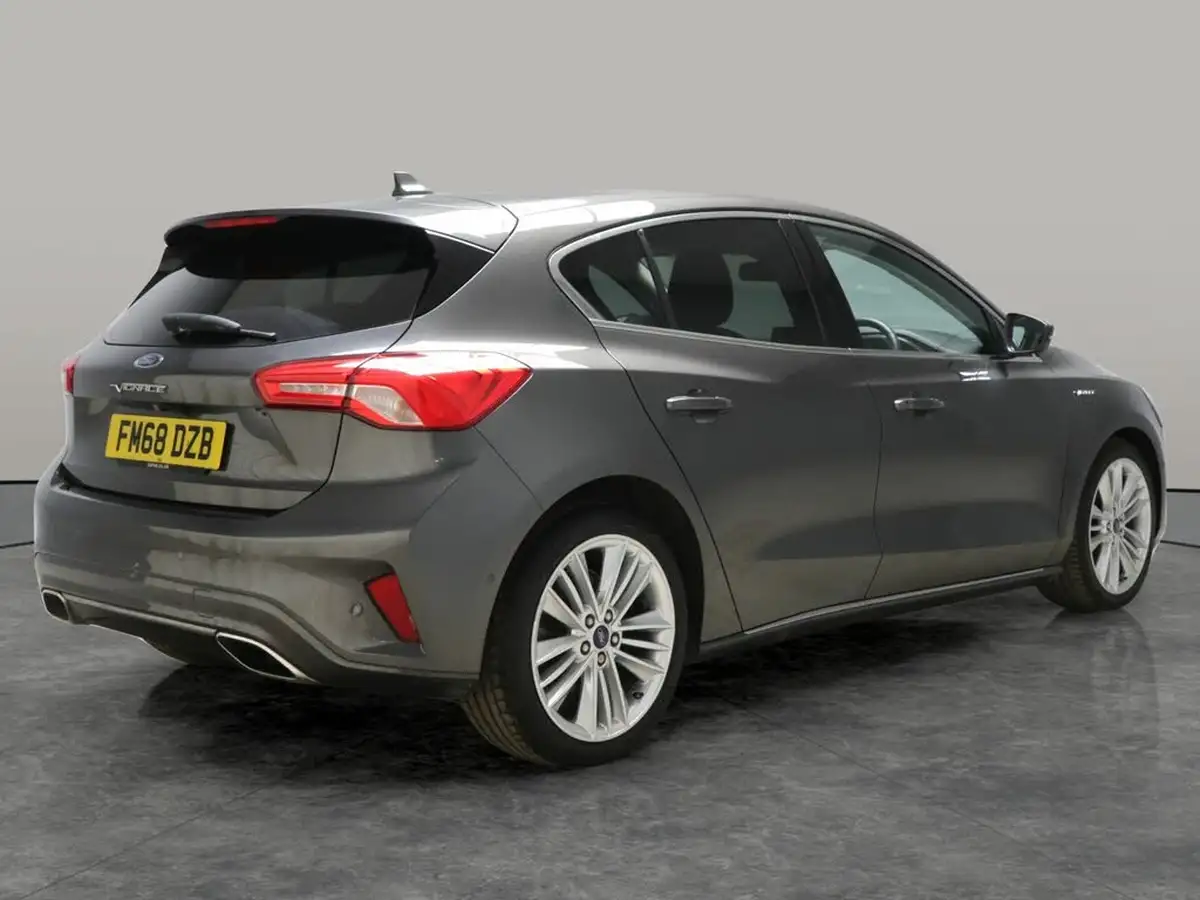 2019-ford-focus-10t-vignale-ss-hatchback-big-11