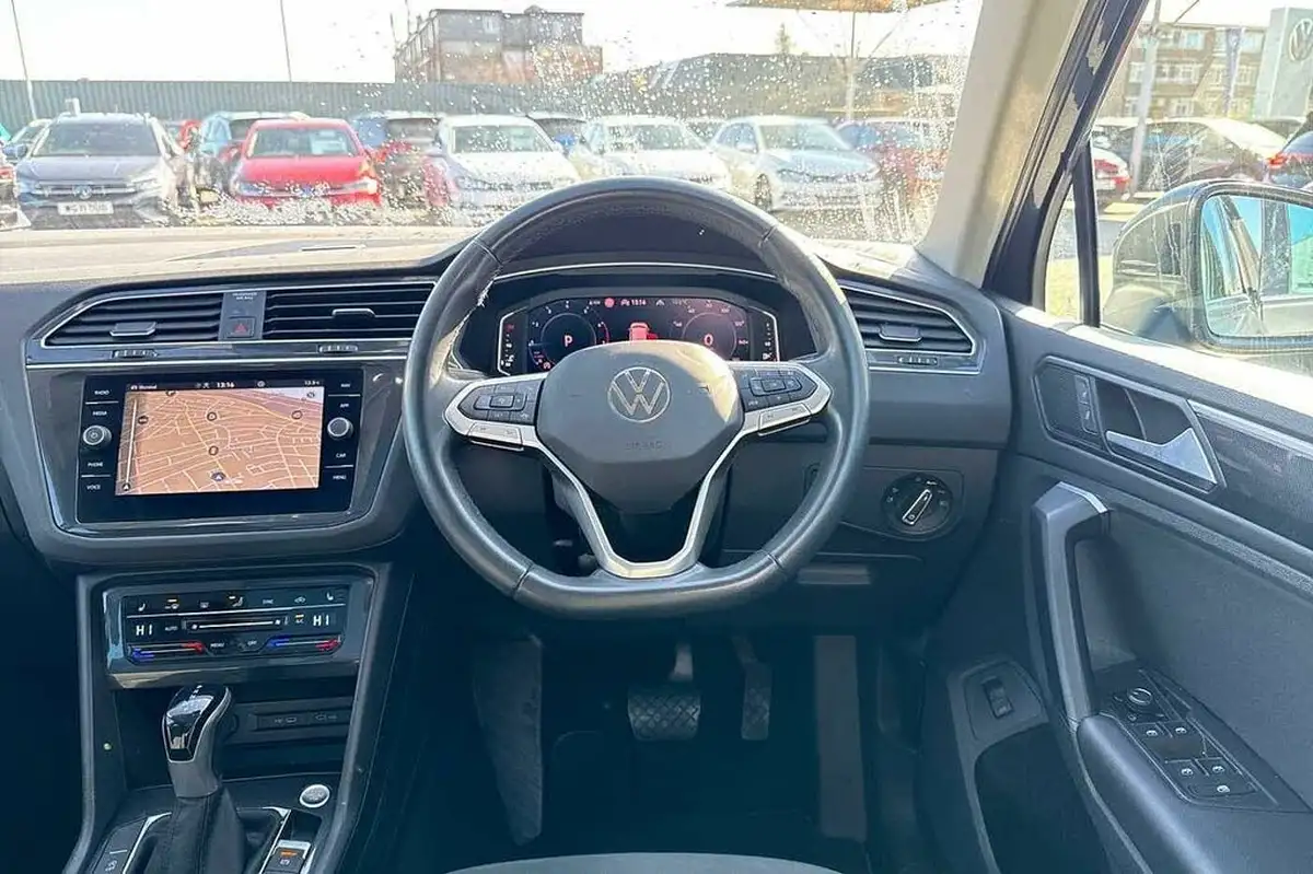 2021-volkswagen-tiguan-15-tsi-elegance-big-13
