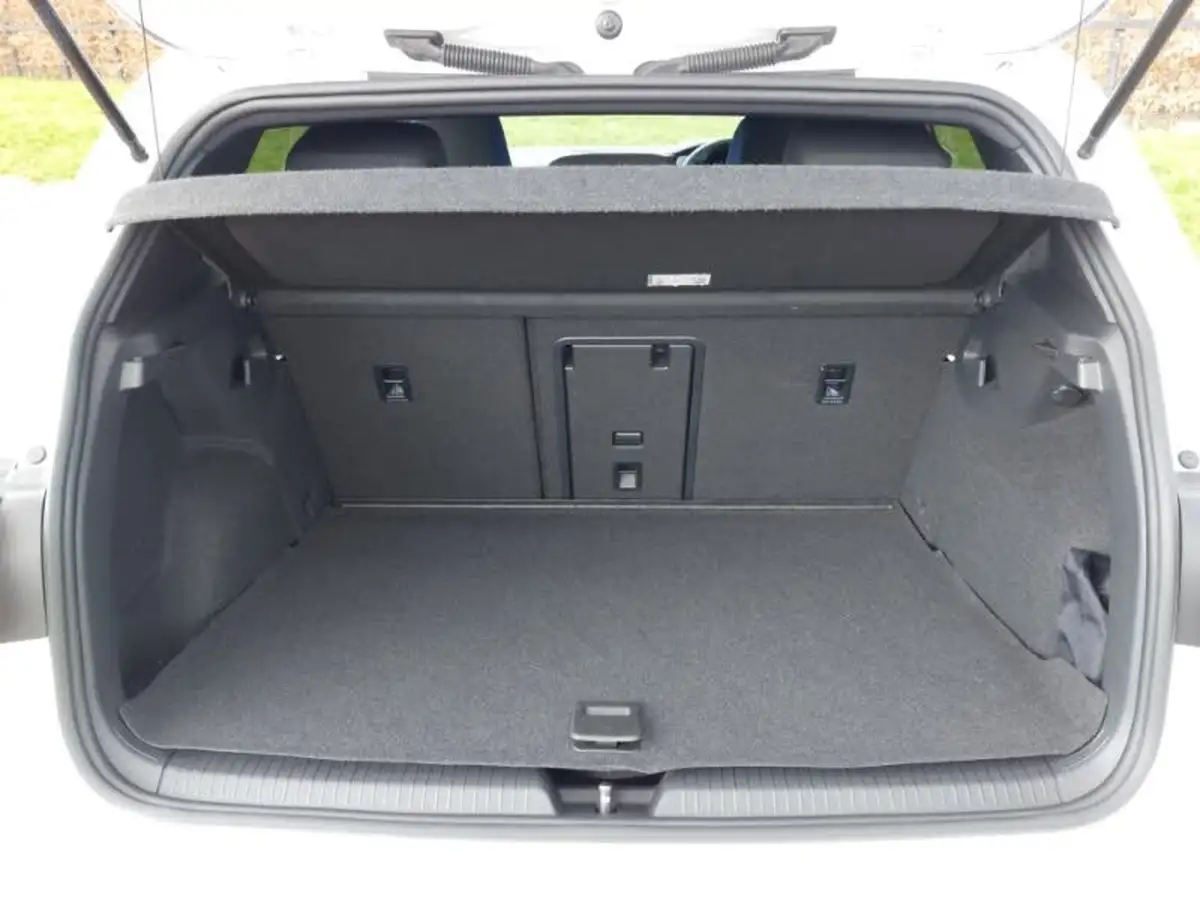 2021-volkswagen-golf-14-tsi-gte-big-7