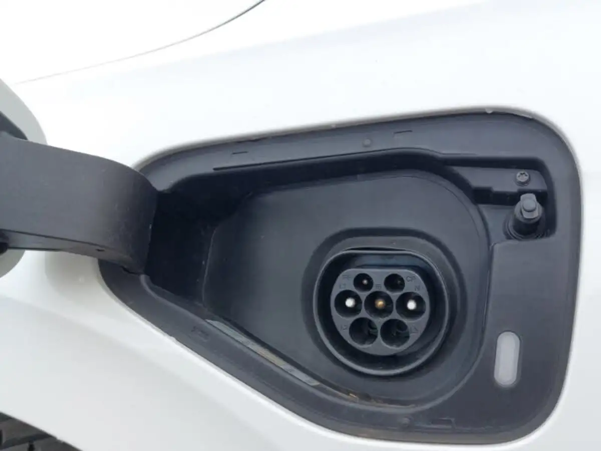 2021-volkswagen-golf-14-tsi-gte-big-11