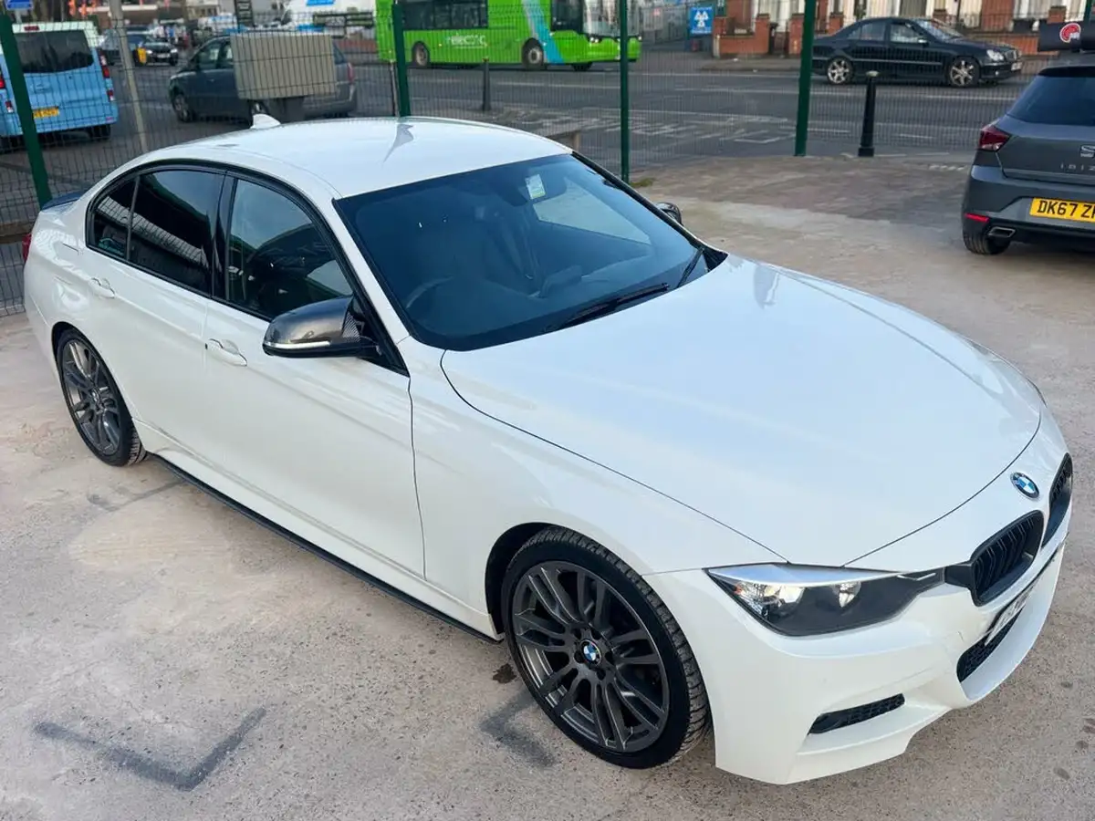 2013-bmw-3-series-20-328i-m-sport-ss-saloon-4d-big-9