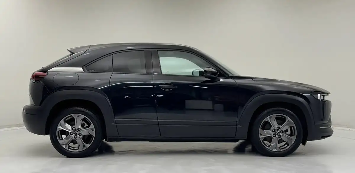 2022-mazda-mx-30-e-sport-lux-big-1