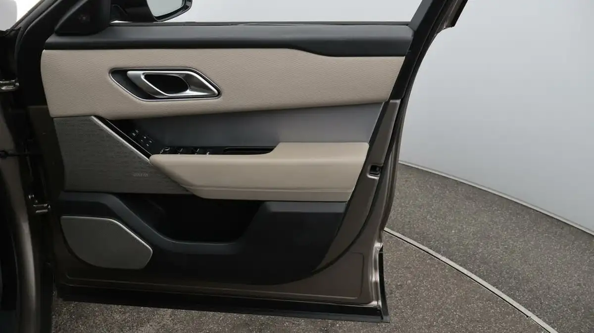2021-land-rover-range-rover-velar-20-p250-velar-edition-big-15