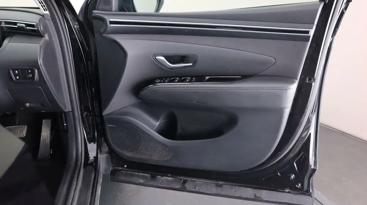 2022-hyundai-tucson-16-t-gdi-premium-265ps-4wd-phev-auto-big-15