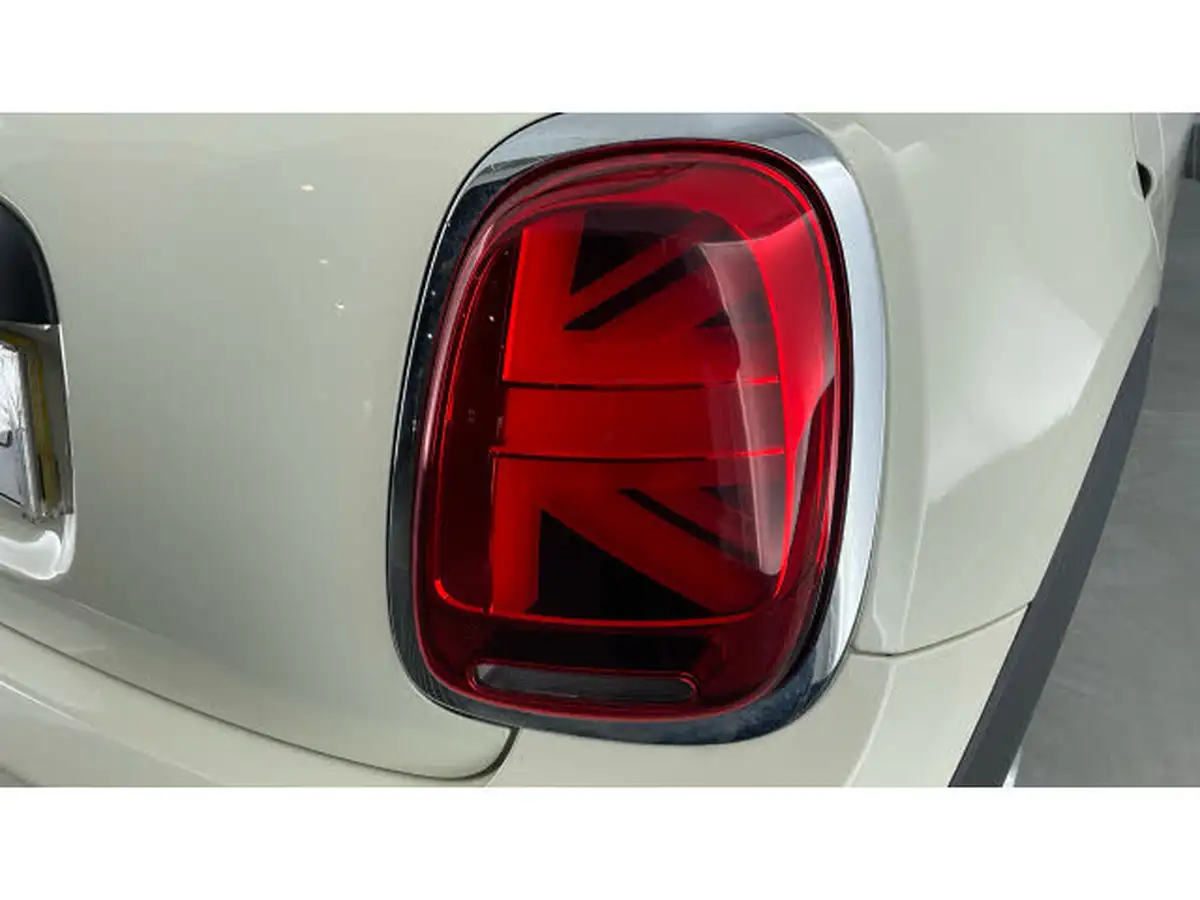 2018-mini-cooper-15-one-series-ii-ss-5d-big-21