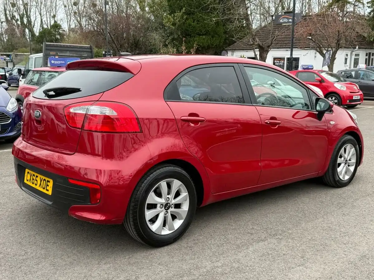 2015-kia-rio-125-sr7-5d-big-32