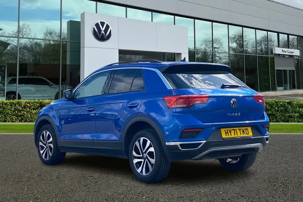 2021-volkswagen-t-roc-15-tsi-active-hatchback-5d-big-35