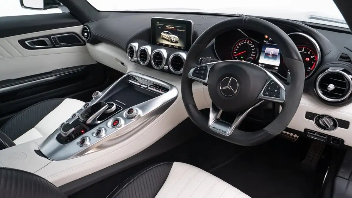 2016-mercedes-benz-amg-40-gt-s-premiumss-big-1