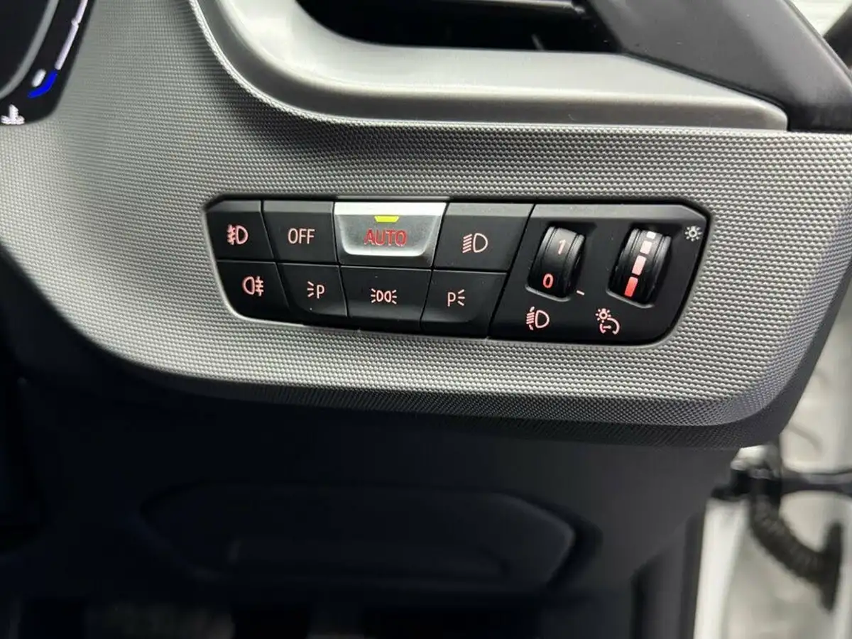 2019-bmw-1-series-big-18