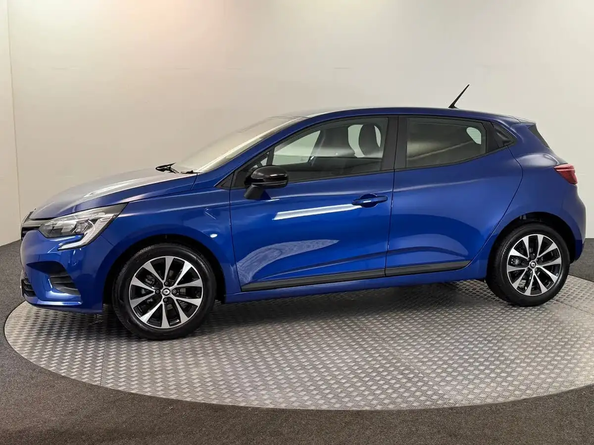 2023-renault-clio-10-tce-evolution-big-13