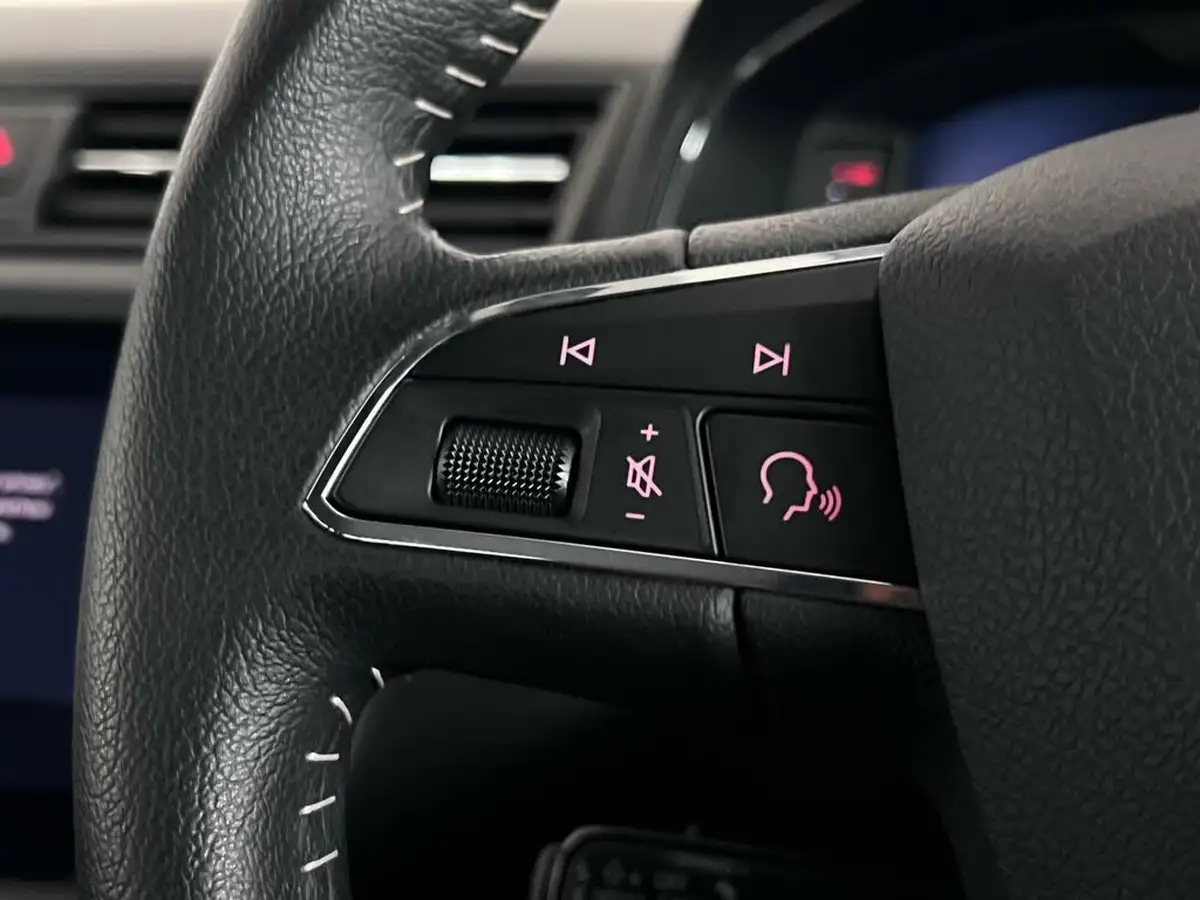 2021-seat-arona-10-tsi-xcellence-lux-110ps-dsg-big-15