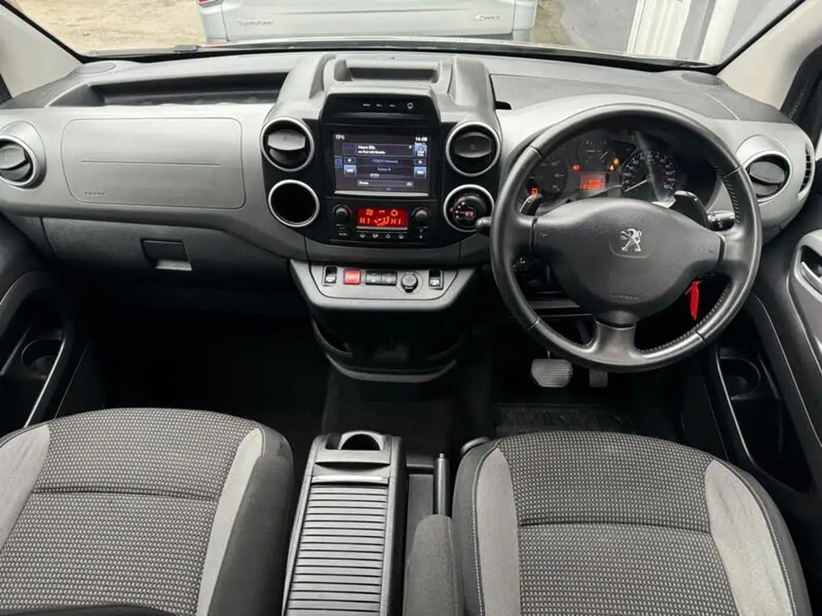 2017-peugeot-partner-16-bluehdi-tepee-outdoor-100bhp-etg-big-8