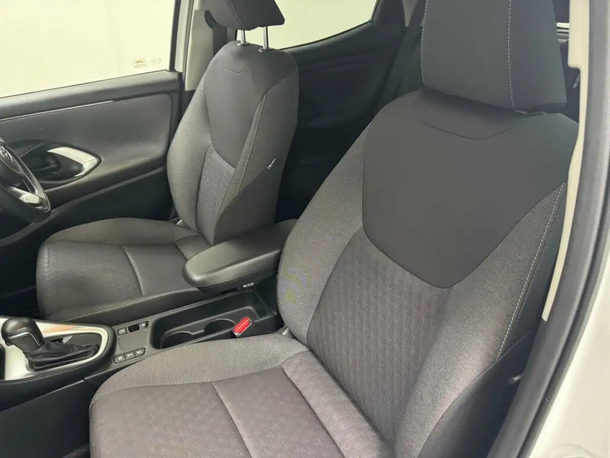 2022-toyota-yaris-15-vvt-i-design-big-20