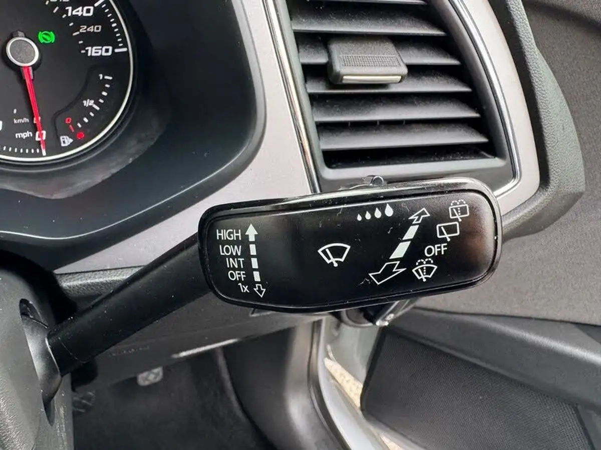 2017-seat-leon-14-ecotsi-xcellence-technology-hatchback-dsg-big-31