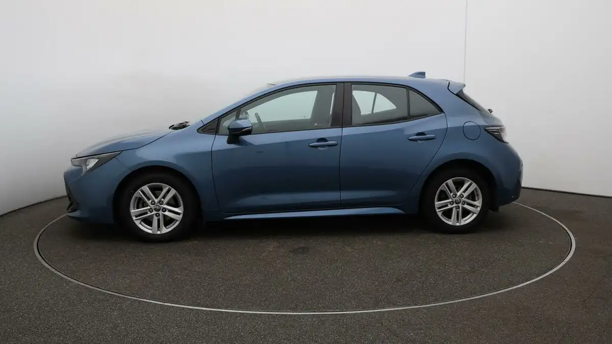 2022-toyota-corolla-18-vvt-i-icon-120bhp-trk-hatchback-5d-big-4