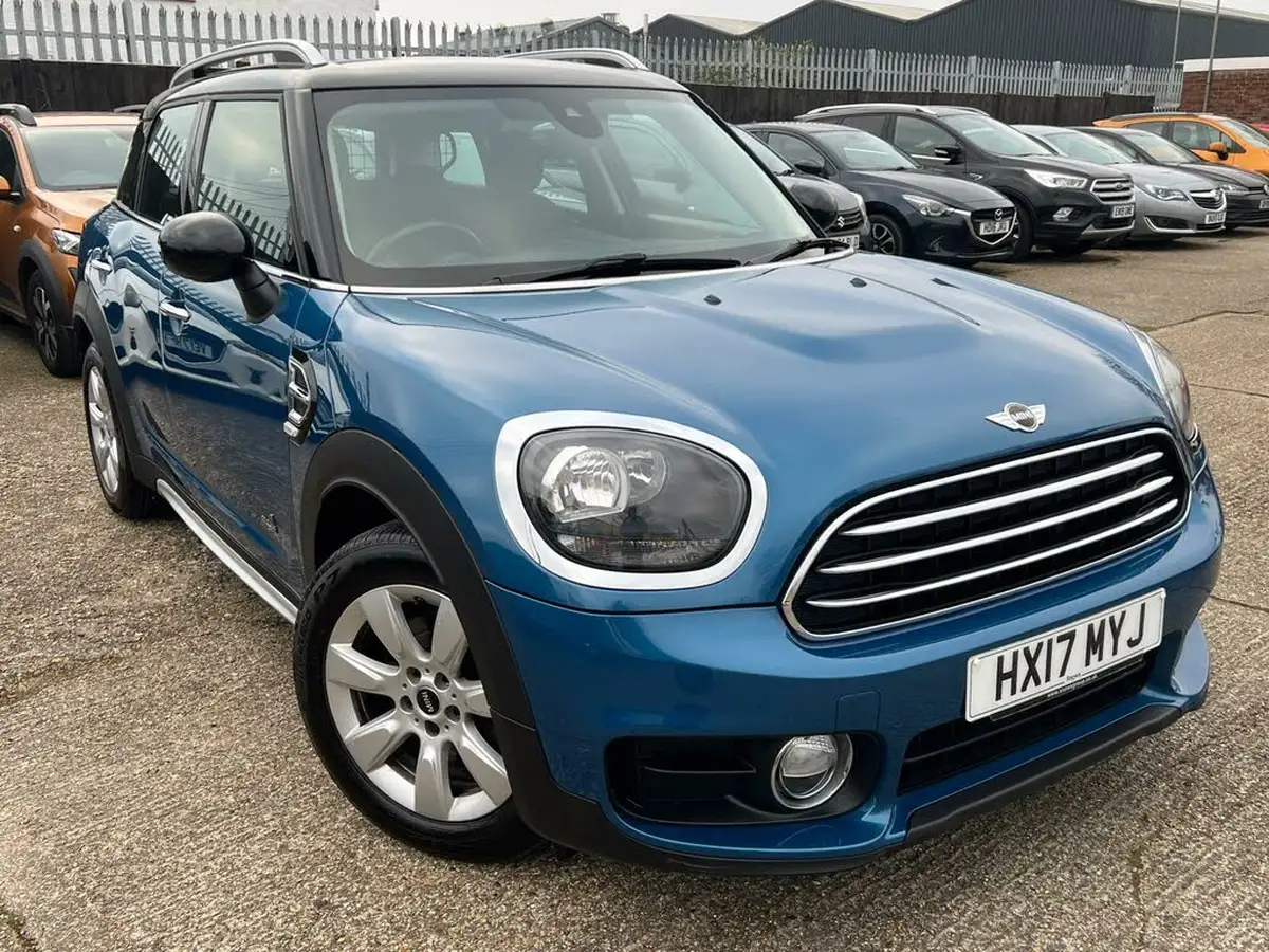 2017-mini-countryman-15-cooper-ss-all4-auto-big-0